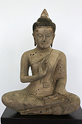 017 Sitting Buddha - Wood - H. 32cm, W. 23cm, 1.4kg - USD180