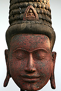 011 Buddha's masque - Wood - H:1,06m, W:43cm, W:33Kg  with pedestal - USD2200 -